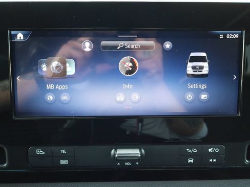 Used 2025 Mercedes-Benz Sprinter 2500 image 7