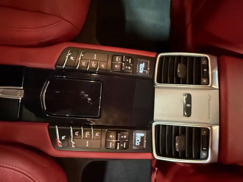 Used 2016 Porsche Panamera 4 image 63