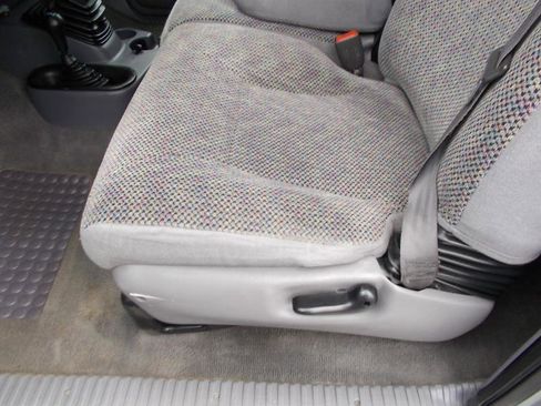 Used 2001 Dodge Ram 3500 Truck 4x4 Quad Cab image 31