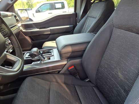Used 2023 Ford F150 4x4 SuperCrew image 3