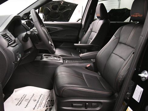 Used 2023 Honda Passport TrailSport image 9