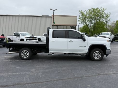 Used 2024 Chevrolet Silverado 2500 LT w/ Convenience Package AWD/4WD image 9