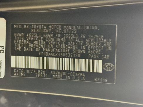 Used 2025 Toyota Camry XSE FWD image 30