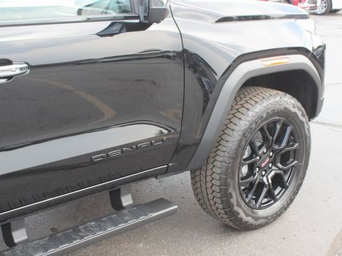 New 2026 GMC Canyon Denali w/ LPO, Denali Black Edition image 15