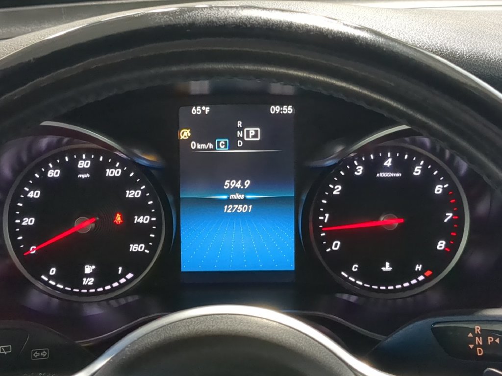 Used 2021 Mercedes-Benz GLC 300 4MATIC image 34