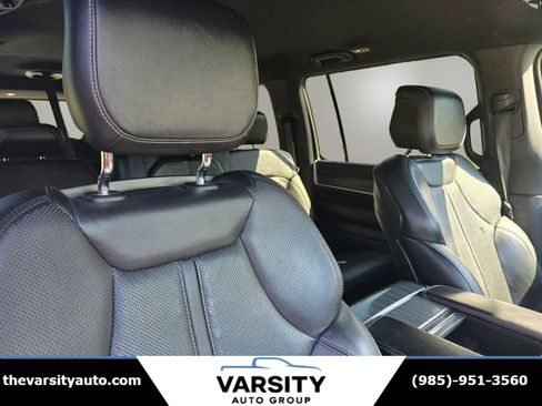 Used 2023 Jeep Wagoneer L Series II image 16