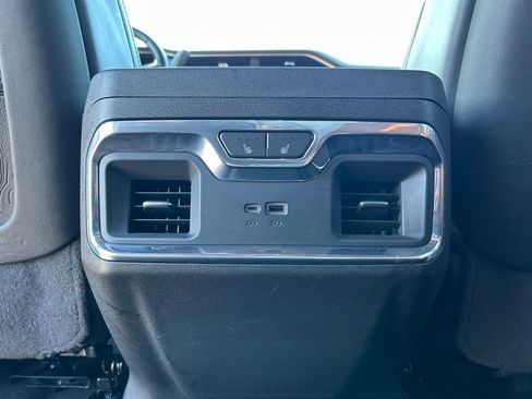 Used 2024 GMC Sierra 2500 Denali Ultimate image 18