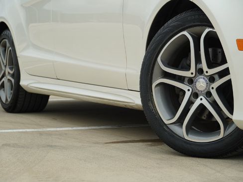 Used 2015 Mercedes-Benz CLS 400 image 3