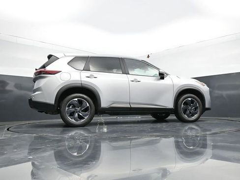 Used 2025 Nissan Rogue SV AWD/4WD image 53