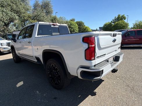 Used 2025 Chevrolet Silverado 2500 High Country w/ Technology Package AWD/4WD image 7