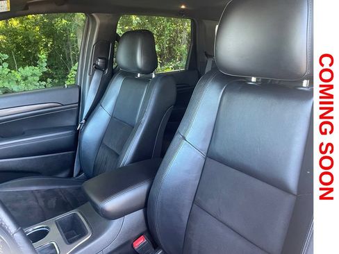Used 2021 Jeep Grand Cherokee Laredo X AWD/4WD image 13