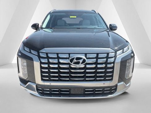 Used 2024 Hyundai Palisade Calligraphy image 2