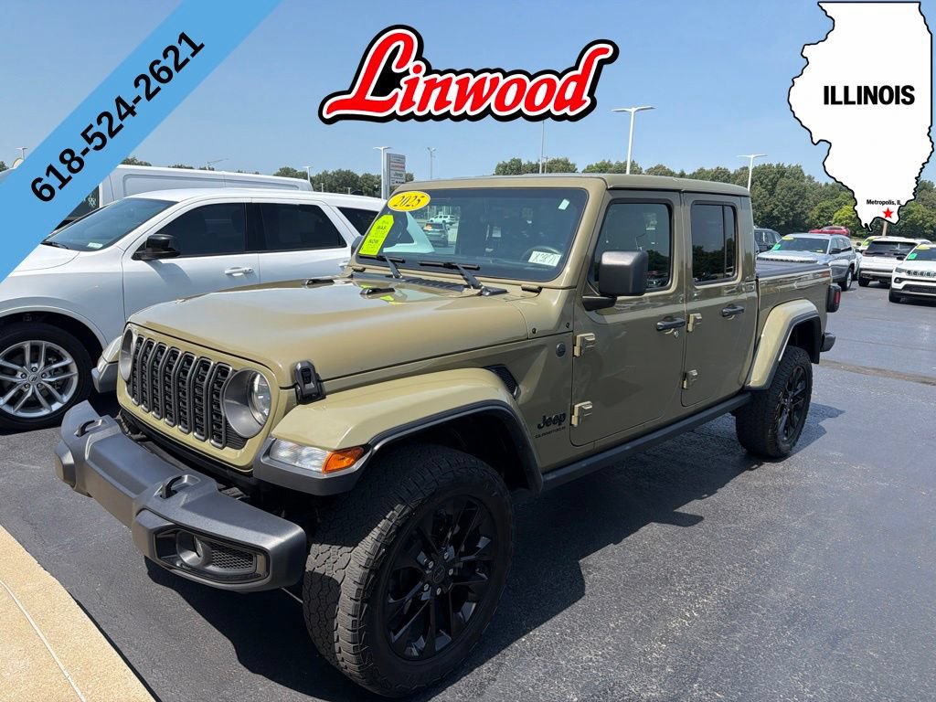 Used 2025 Jeep Gladiator Sport AWD/4WD image 1