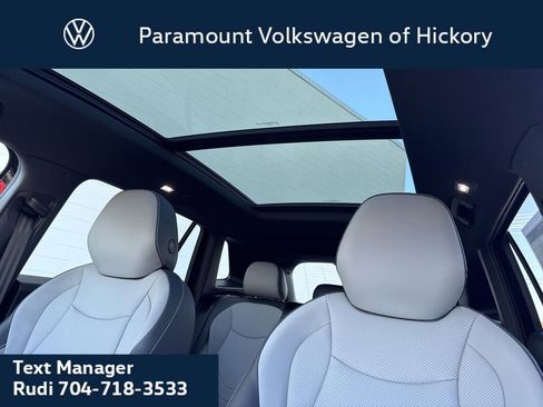 New 2026 Volkswagen Tiguan SE R-Line FWD image 32
