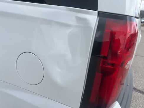 Used 2020 Chevrolet Suburban LT image 23