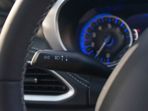 Used 2024 Chrysler Pacifica Touring-L w/ S Appearance Package image 23