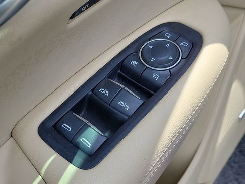 Used 2017 Cadillac XT5 Premium Luxury FWD image 21