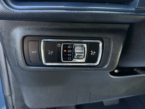 Used 2023 Lincoln Corsair Standard w/ Equipment Group 101A image 16