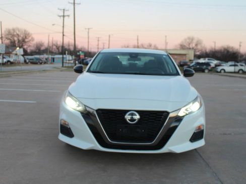Used 2020 Nissan Altima 2.5 SR image 3