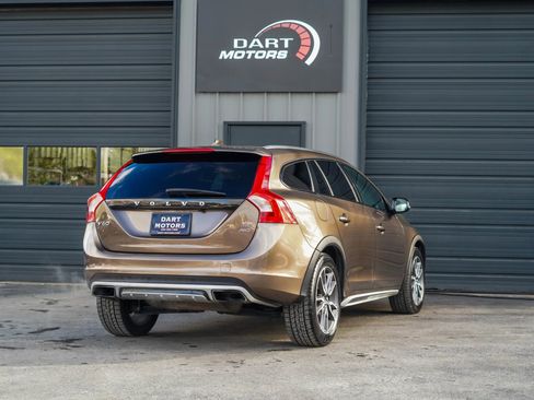 Used 2016 Volvo V60 T5 Cross Country w/ Protection Package image 5