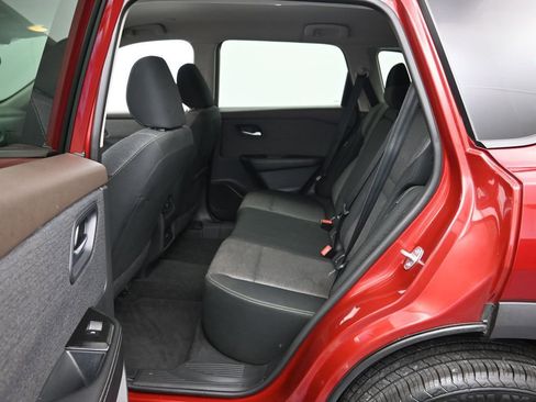 Used 2023 Nissan Rogue SV image 23