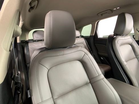 Used 2026 Lincoln Corsair Premiere FWD image 24