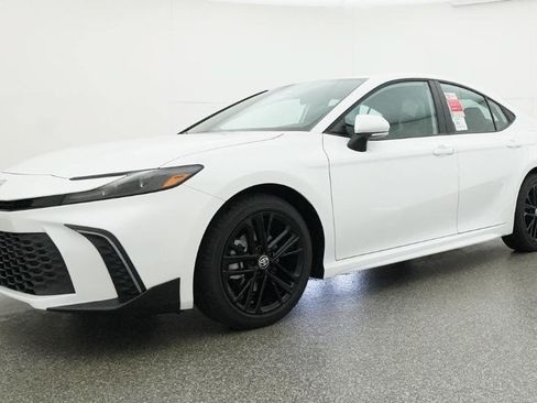 Used 2026 Toyota Camry SE FWD image 47
