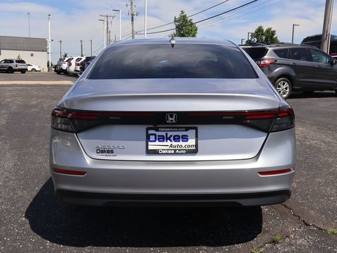 Used 2023 Honda Accord EX image 6