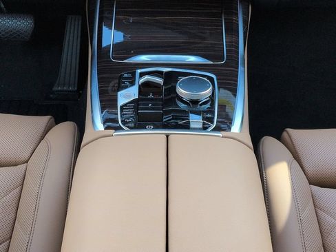 New 2027 BMW X7 xDrive40i w/ Premium Package AWD/4WD image 19