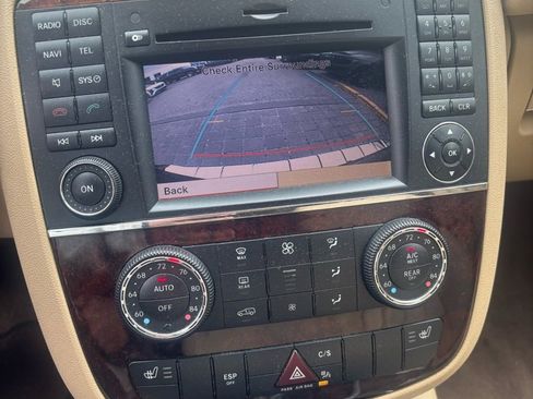 Used 2010 Mercedes-Benz R 350 4MATIC image 21