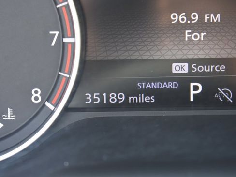 Used 2024 Nissan Rogue SV FWD image 23
