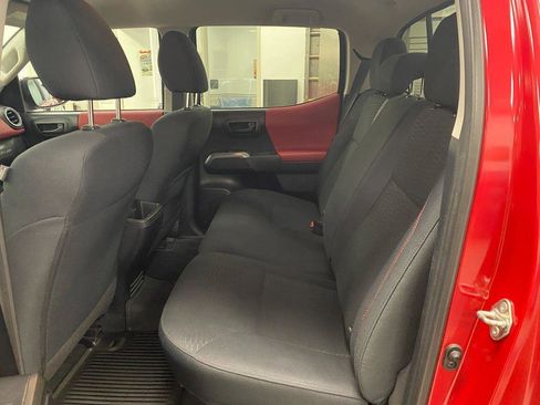 Used 2019 Toyota Tacoma SR5 image 11