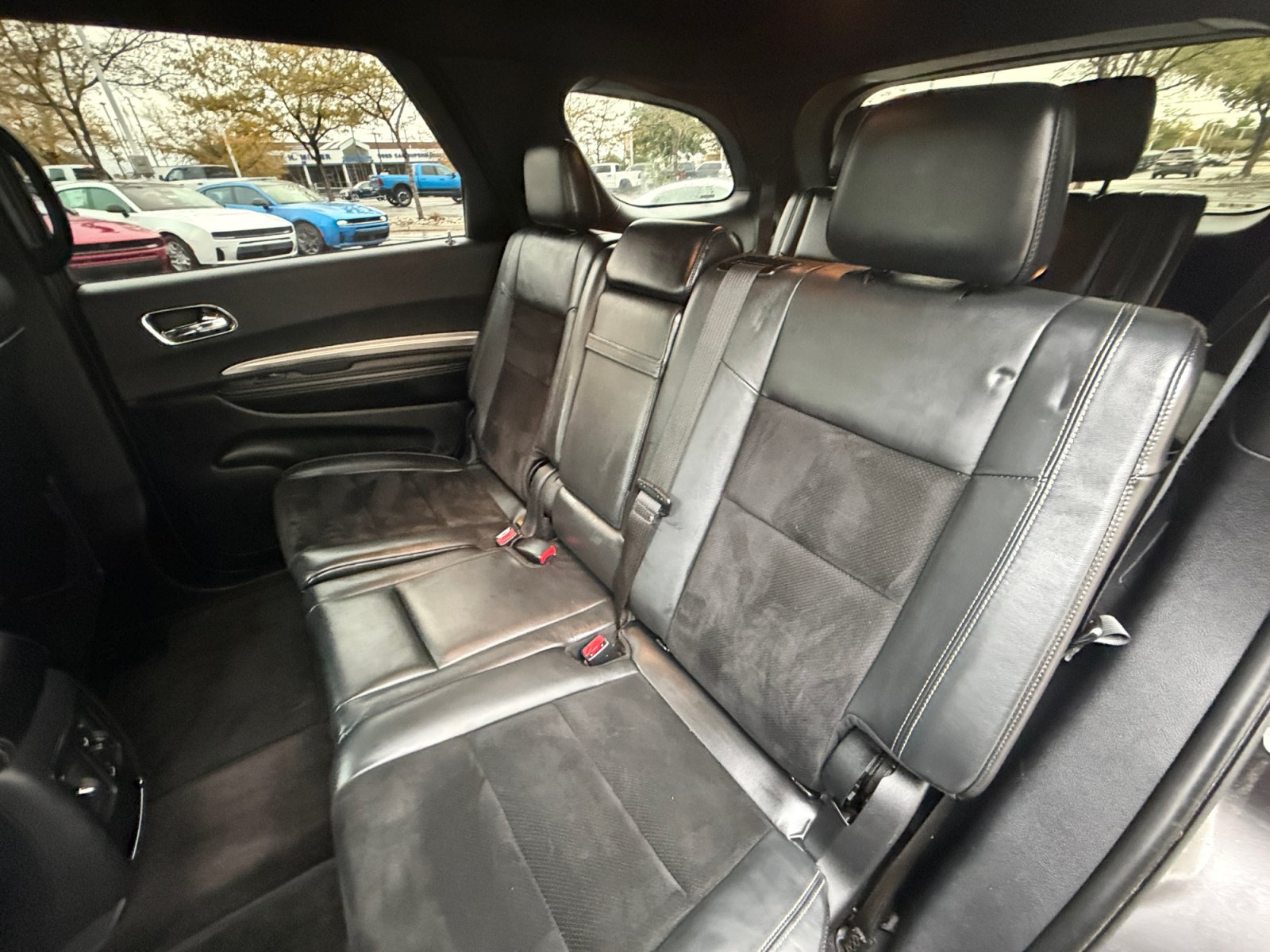 Used 2016 Dodge Durango SXT w/ Blacktop Package AWD/4WD image 17