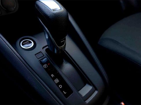 New 2025 Nissan Kicks Play S image 16