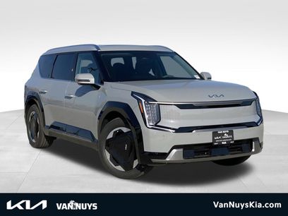 New 2026 Kia EV9 Land