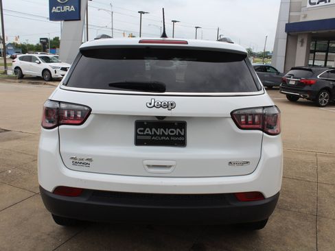 Used 2024 Jeep Compass Latitude AWD/4WD image 6
