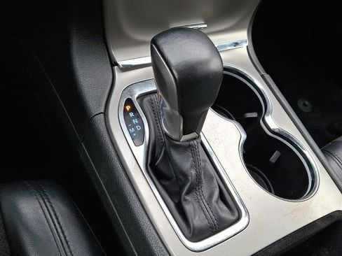 Used 2021 Jeep Grand Cherokee Laredo X image 14