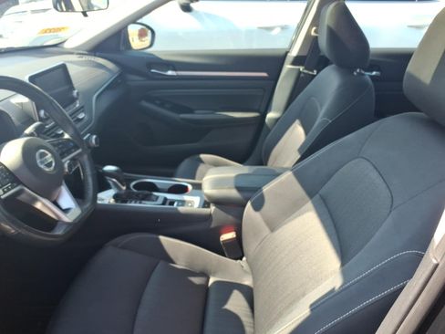 Used 2022 Nissan Altima 2.5 SV w/ SV Premium Package AWD/4WD image 7