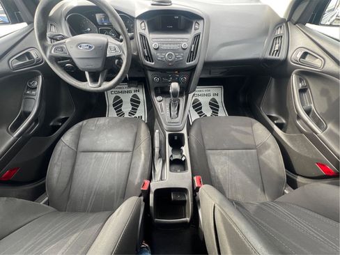Used 2018 Ford Focus S image 2