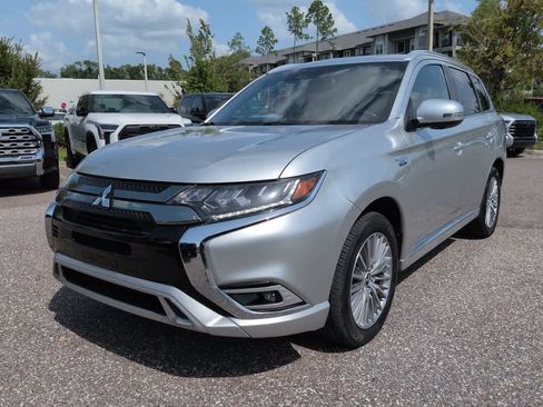 Used 2020 Mitsubishi Outlander GT AWD/4WD image 2