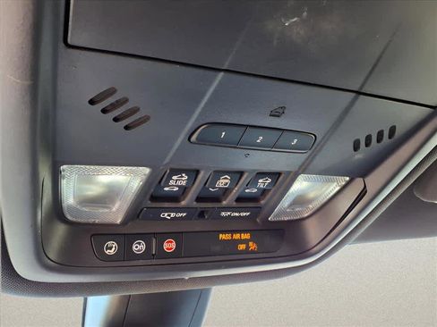 Used 2023 Buick Enclave Essence w/ Experience Buick Package image 16