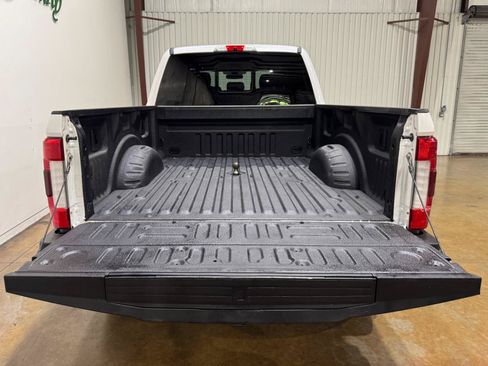 Used 2019 Ford F250 Platinum w/ Platinum Ultimate Package AWD/4WD image 70