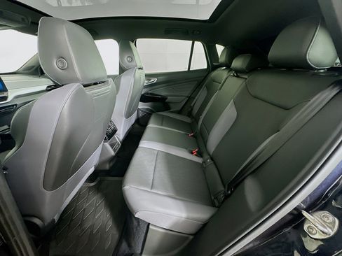 Used 2023 Volkswagen ID.4 S RWD image 28