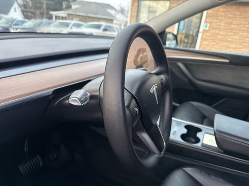 Used 2024 Tesla Model Y Long Range image 24
