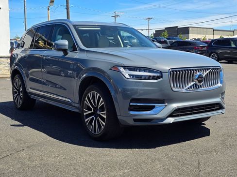 Used 2021 Volvo XC90 T8 Inscription Expression w/ Protection Package Premier AWD/4WD image 4