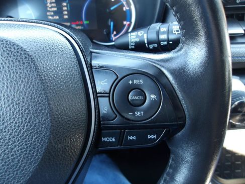 Used 2021 Toyota RAV4 XSE w/ XSE Grade Weather Package AWD/4WD image 18