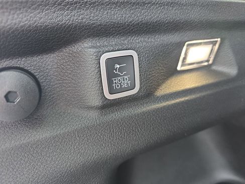 New 2025 Jeep Grand Cherokee L Limited w/ Trailer Tow Package image 15