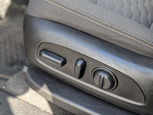 Used 2019 Chevrolet Equinox LT image 31