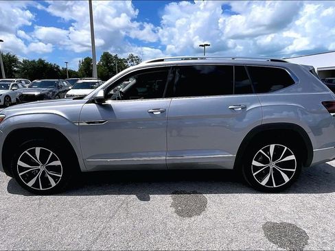 Used 2024 Volkswagen Atlas SEL Premium R-Line AWD/4WD image 8