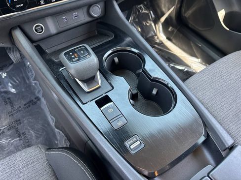 Used 2022 Nissan Rogue SV FWD image 23
